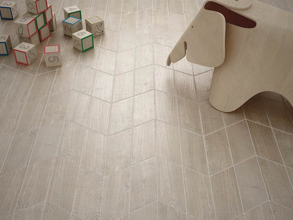 Chevron Hexawood white right 21652